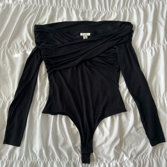 Elegant Black body suit - Picture 1 of 2